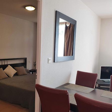 Joli Appartement T2 Dans Residence Avec Piscine, Hammam Et Parking Gratuits Carcassonne Ngoại thất bức ảnh