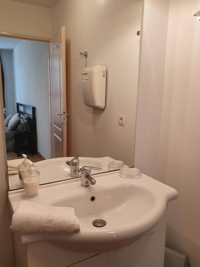 Joli Appartement T2 Dans Residence Avec Piscine, Hammam Et Parking Gratuits Carcassonne Ngoại thất bức ảnh